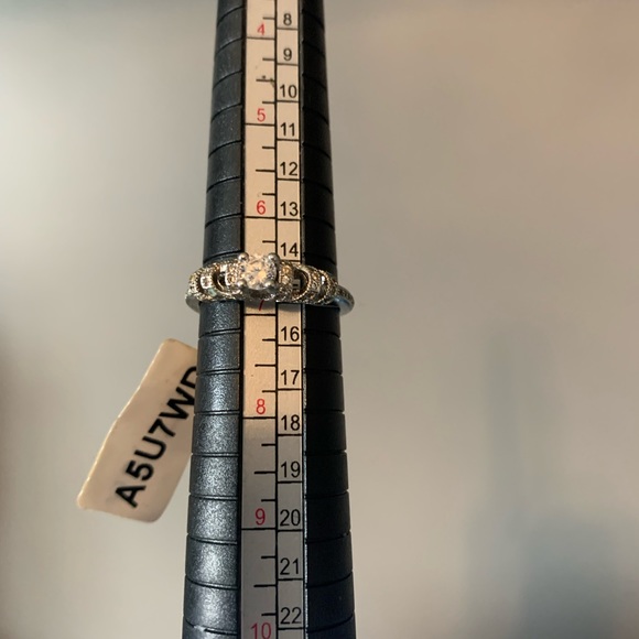 New Silver ring - Picture 3 of 3